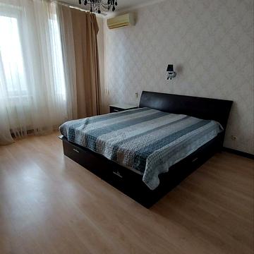 Середньофонтанська вул., 19б