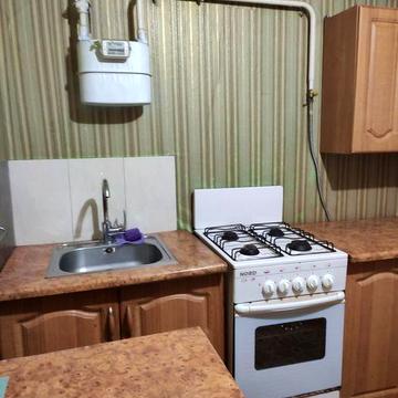 Здам. 1 ну ..кв.  в районі Дитячого Світу.