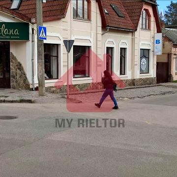 Стрільнична вул., 25