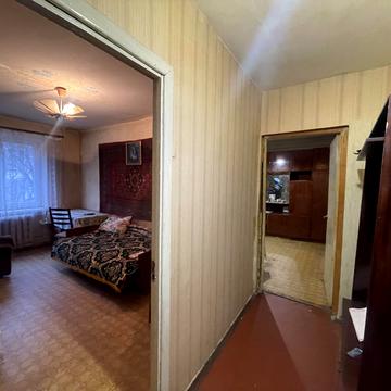 Хуторівка вул., 1