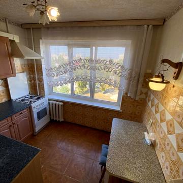 Прирічна вул., 27