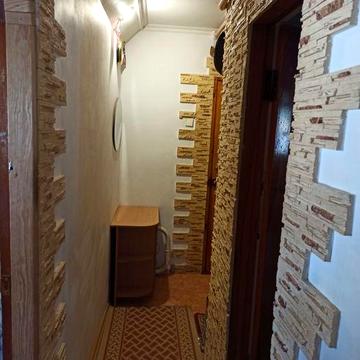 На продаж або на  обмін квартира на будинок червону слободу с доплатой