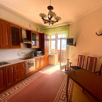 Лєскова 1а, оренда 3-к квартири 120 м2, метро Печерська 5 хв!