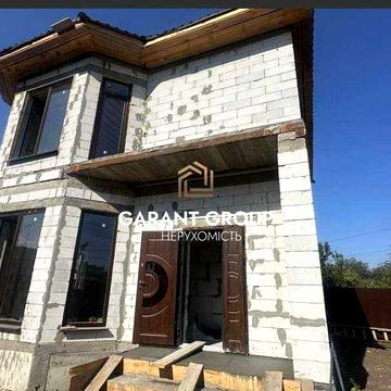 У продажу двоповерховий будинок у Малиновському районі
