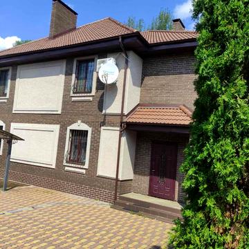 Богатирська вул., 30а