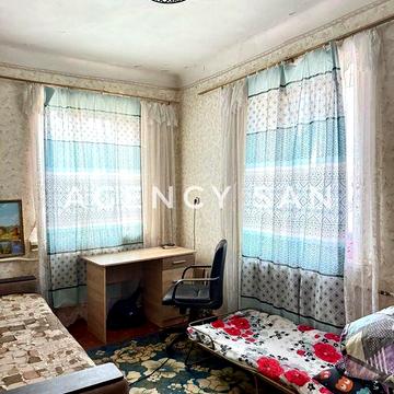 Продаж 2-кімн. квартири поруч з Макдональдс
