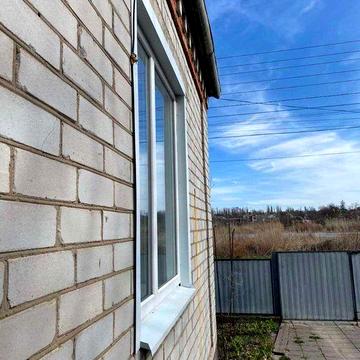 Продається будинок в смт Магдалинівка зі всіма зручностями.