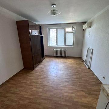 Продається 1-кімнатна квартира у Звягель, район Болгарбуд