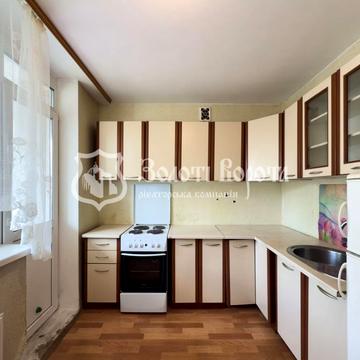 Червоної Калини просп. (Володимира Маяковського), 70