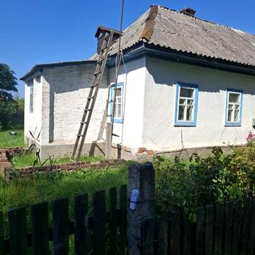 Продам пів будинку