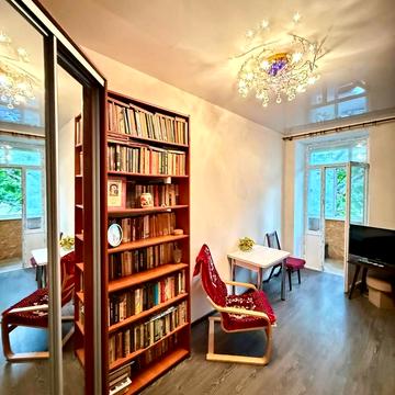 Богдана Хмельницького вул., 41