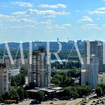 Каховська вул., 62