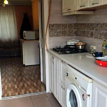 Хутірська вул.