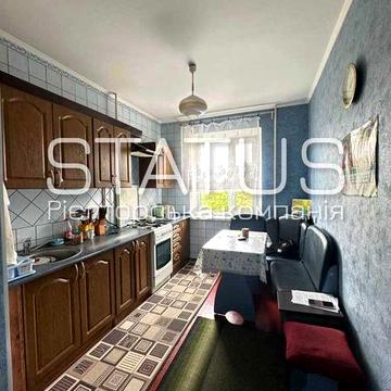 Продаж чотирикімнатної квартири. Левада.