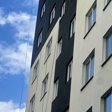 Лялі Ратушної вул., 23