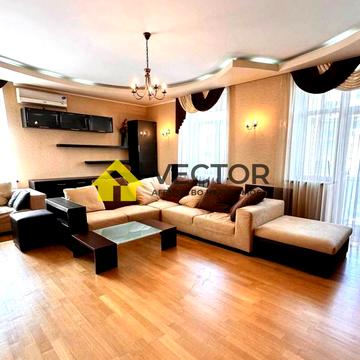 Юліана Матвійчука вул. (), 22