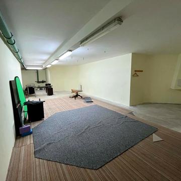 Середньофонтанська вул., 19в