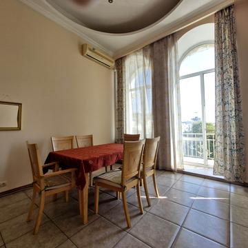 Богдана Хмельницького вул., 36-А