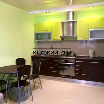 Анатолія Петрицького вул., 19