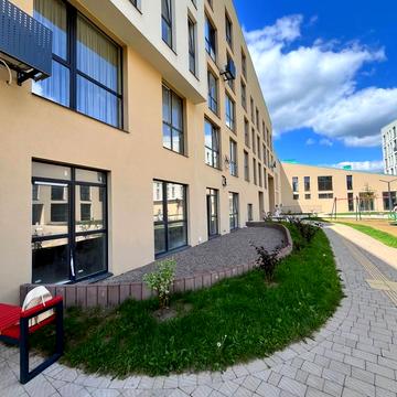 Новознесенська вул., 1