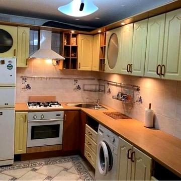 Валерія Лобановського просп., 130
