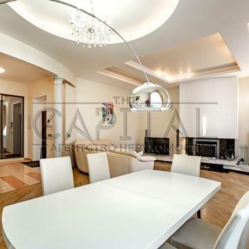 Михайла Коцюбинського вул., 9