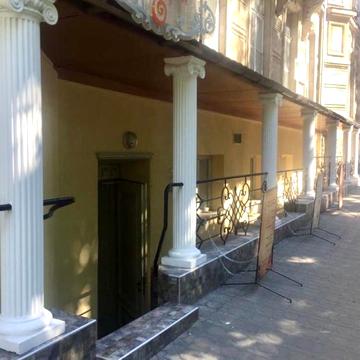 Преображенська вул., 3