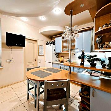 Мироносицька вул., 75