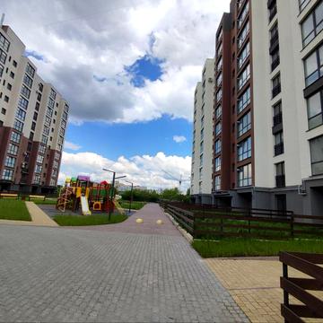 Лева Ребета вул., 10д