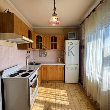 Чорнобильська вул., 24/26