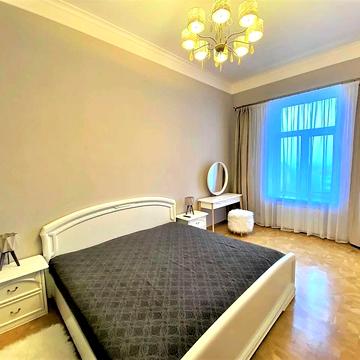 Михайла Коцюбинського вул., 5