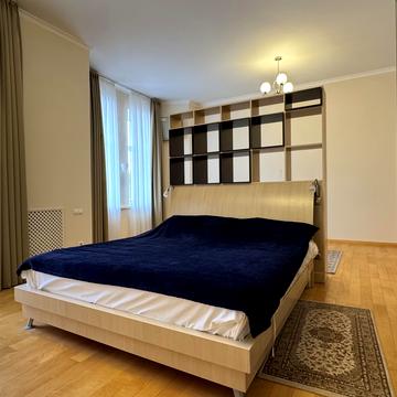 Антоновича вул. (Горького), 9