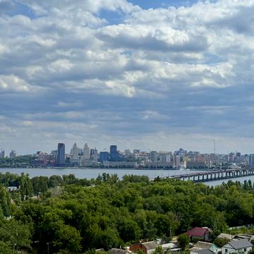 Луговська вул., 248