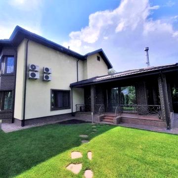 Парникова вул., 17