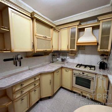 Західна вул., 12