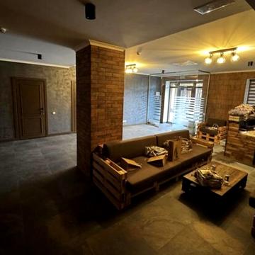 Бишівська вул., 1