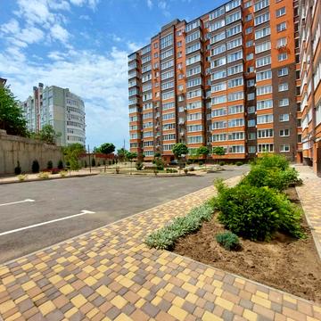 Мостобудівників вул., 18