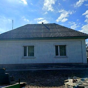 Продам будинок із земельною ділянкою в с. Требухів