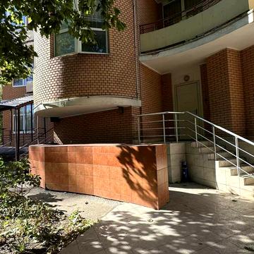 Інглезі вул. (25-ї Чапаєвської Дивізії), 6/1