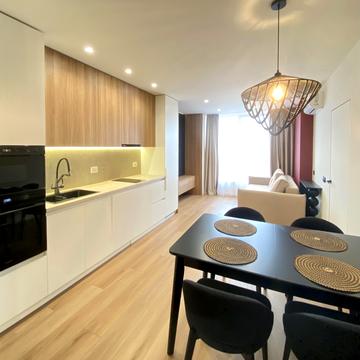 Євгена Коновальця вул., 37-А