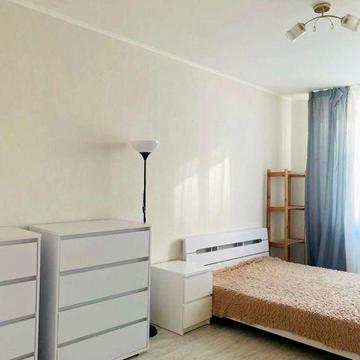 Продаж 1 кімнатноі квартири на Осокорках.