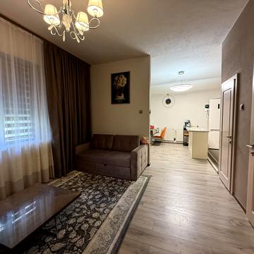 Підгірна вул., 6