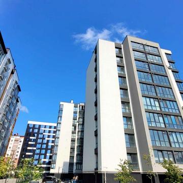 3 кімнатна квартира біля 24 ліцею. Обжита новобудова.