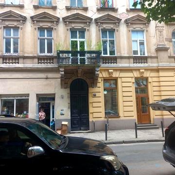 Богдана Лепкого вул., 3