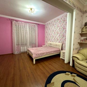 Сдам до Лета спальня и кухня-студия на пер.Хантадзе