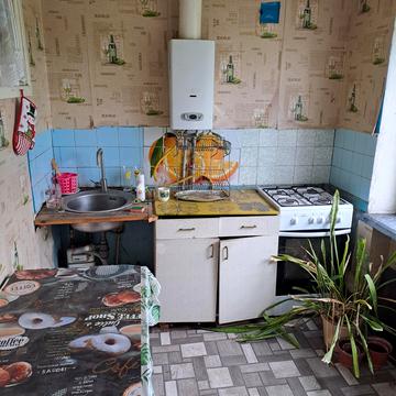 Незалежної України вул. (40 років Радянської України), 76