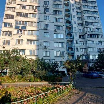 2-х кім квартира пр-т Червоної Калини, 11 Б