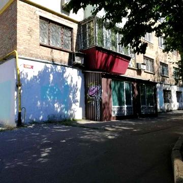 Продається 2 кімн. квартира, вул. Лукьянівська 81, м. Лукьянівська.