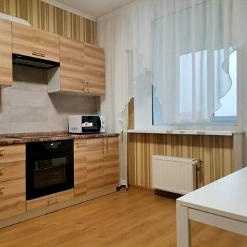Дніпровська набережна вул., 26-Б