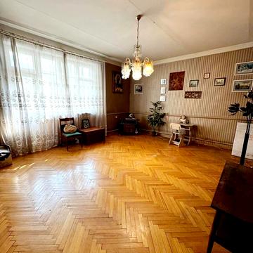 Галицька вул., 4